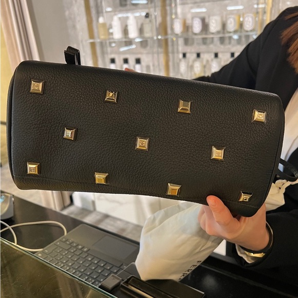 Ferragamo Studio bag (S) Authentic. New, Never been used - Picture 4 of 11